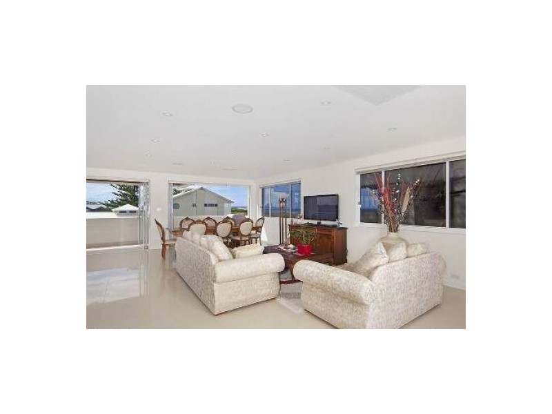 21a Hargraves Street, The Entrance North NSW 2261