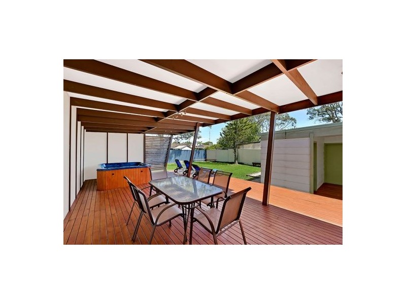 23 Bass Avenue, Killarney Vale NSW 2261