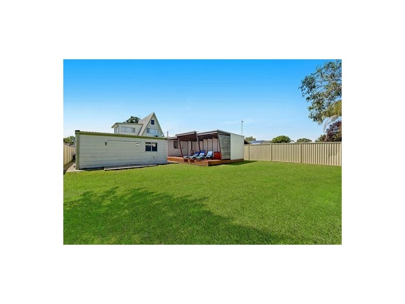 23 Bass Avenue, Killarney Vale NSW 2261