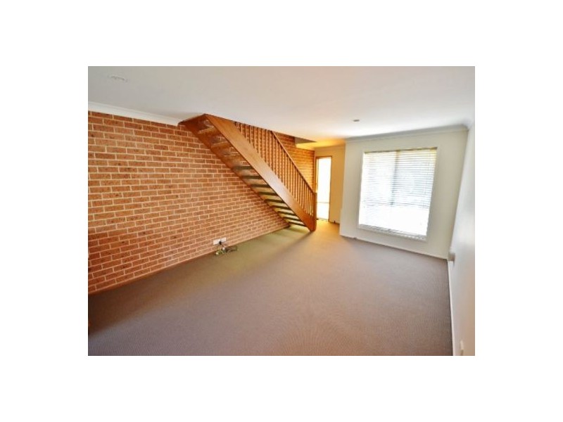 8/7 Pecan St, Wyoming NSW 2250