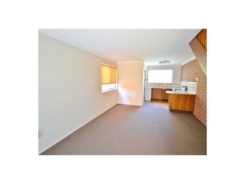 8/7 Pecan St, Wyoming NSW 2250