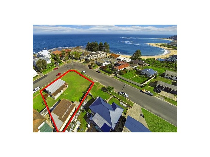 121 Ocean Parade, Blue Bay NSW 2261