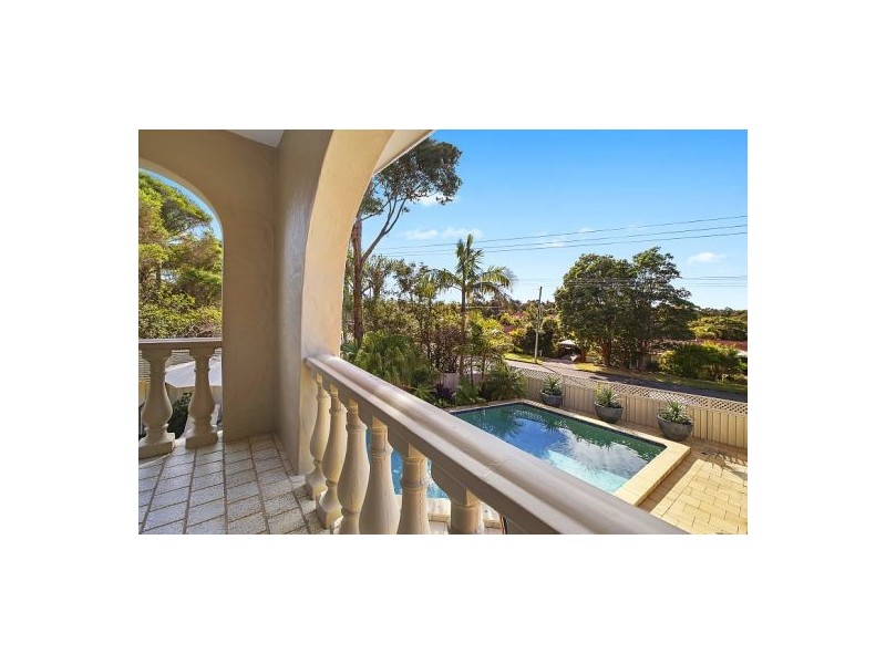 8 Gwydir Street, Bateau Bay NSW 2261