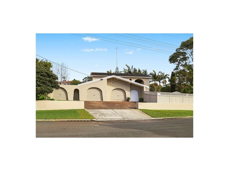 8 Gwydir Street, Bateau Bay NSW 2261