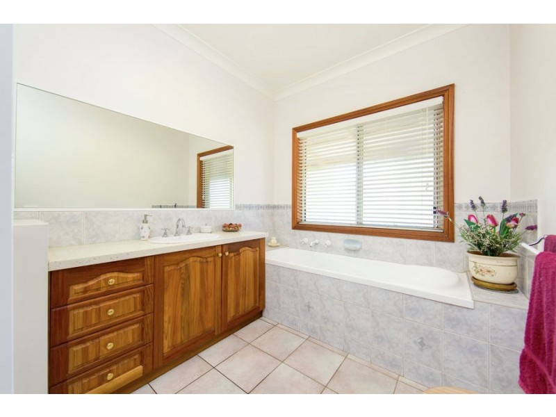 1 Innisfree Drive, Wodonga VIC 3690