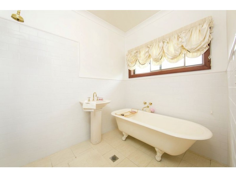 143 Dight Street, Jindera NSW 2642