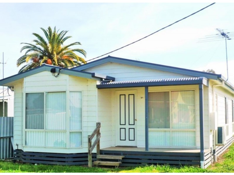 1 & 2 Henty Street, Culcairn NSW 2660