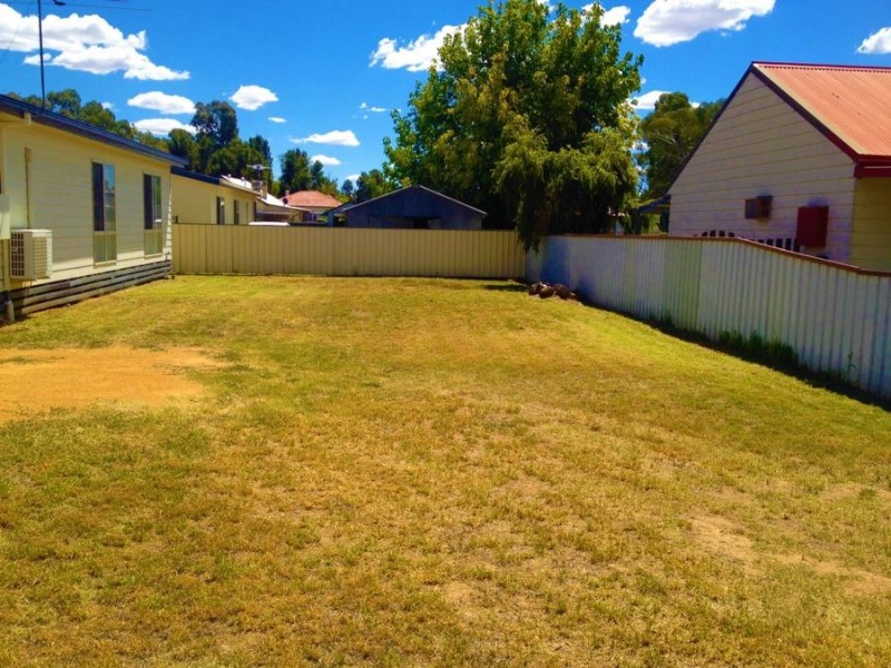 18 Henty Street, Culcairn NSW 2660