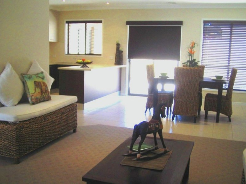 4 378, Lavington NSW 2641