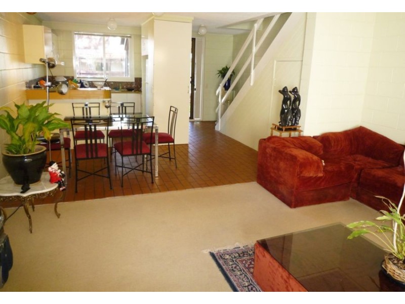 5 521, Lavington NSW 2641