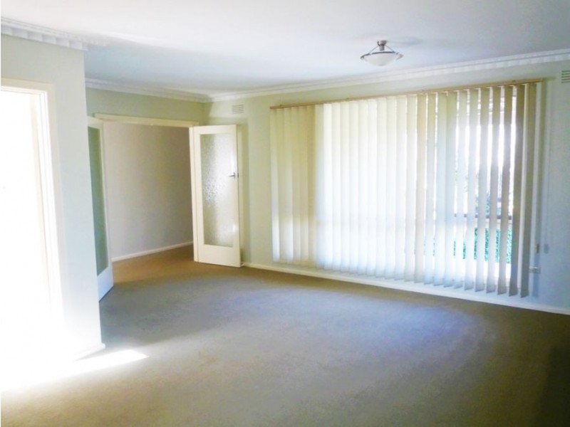 401 English Avenue, Lavington NSW 2641