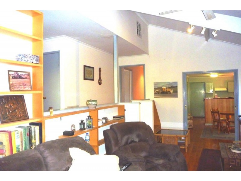 376 Reservoir Road, Lavington NSW 2641