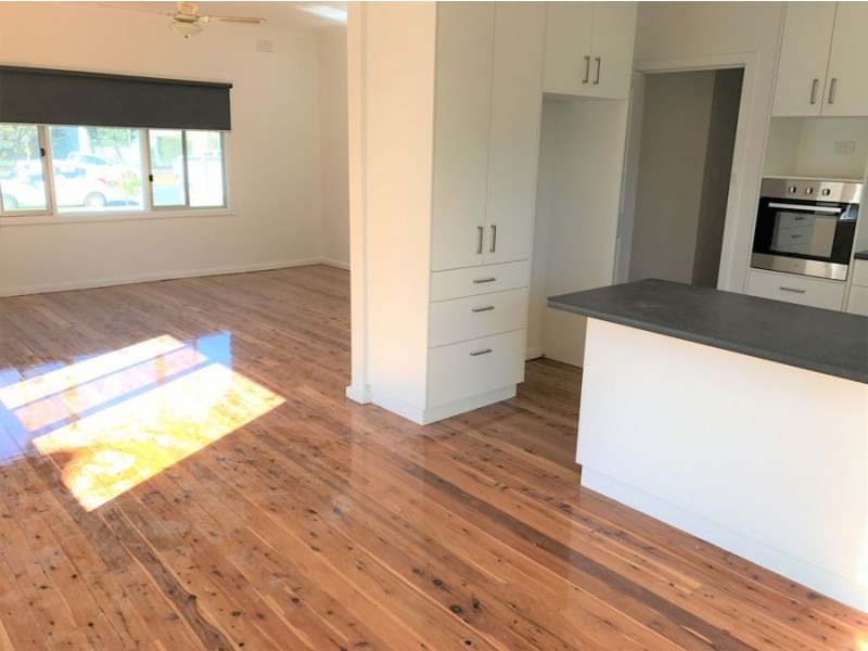 985 Carcoola Street, Albury NSW 2640