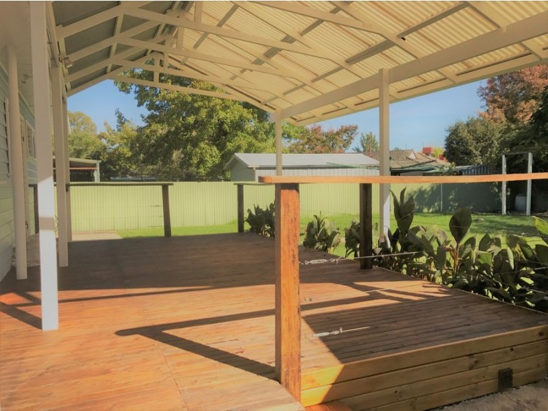 985 Carcoola Street, Albury NSW 2640