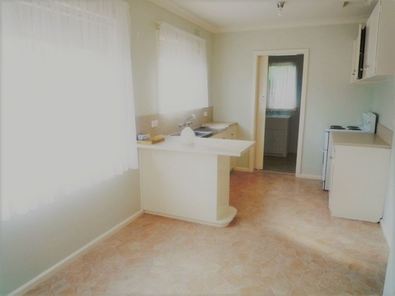 401 English Avenue, Lavington NSW 2641