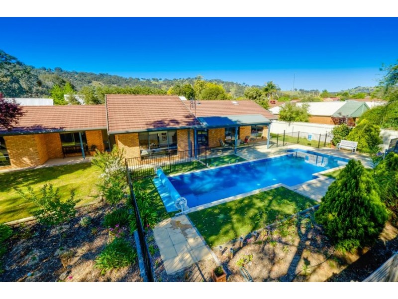 6 Bent Place, Wodonga VIC 3690