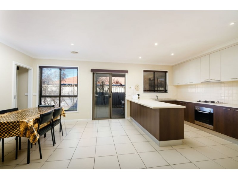 8/378 Cambourne Street, Lavington NSW 2641