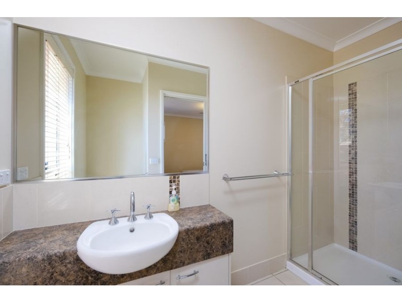 8/378 Cambourne Street, Lavington NSW 2641