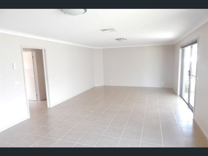 38 Victoria Cross Parade, Wodonga VIC 3690
