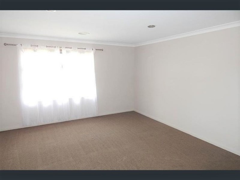 38 Victoria Cross Parade, Wodonga VIC 3690
