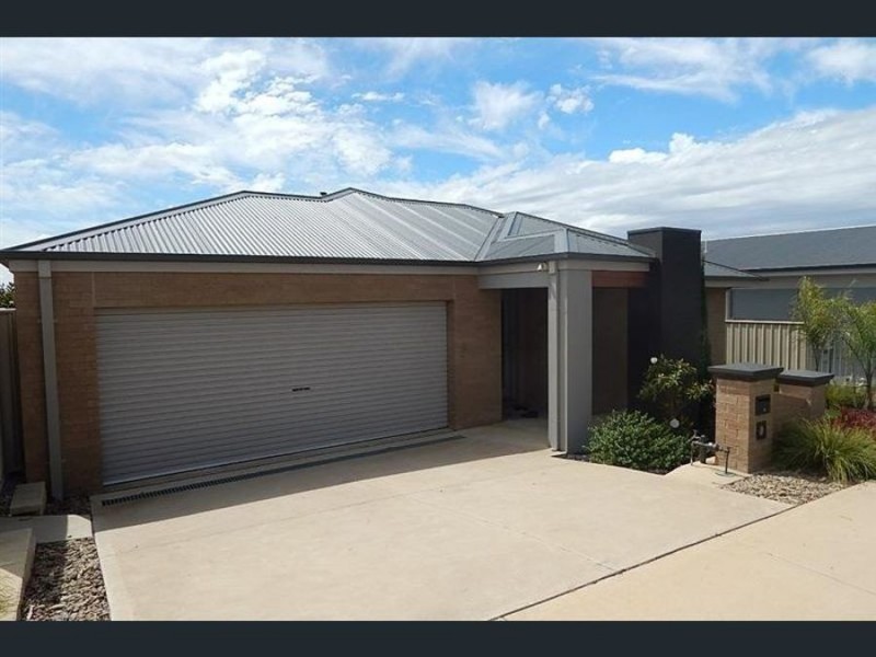 38 Victoria Cross Parade, Wodonga VIC 3690