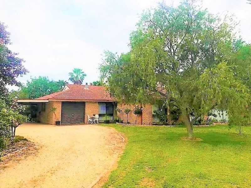 8 Wanani Road, Mulwala NSW 2647
