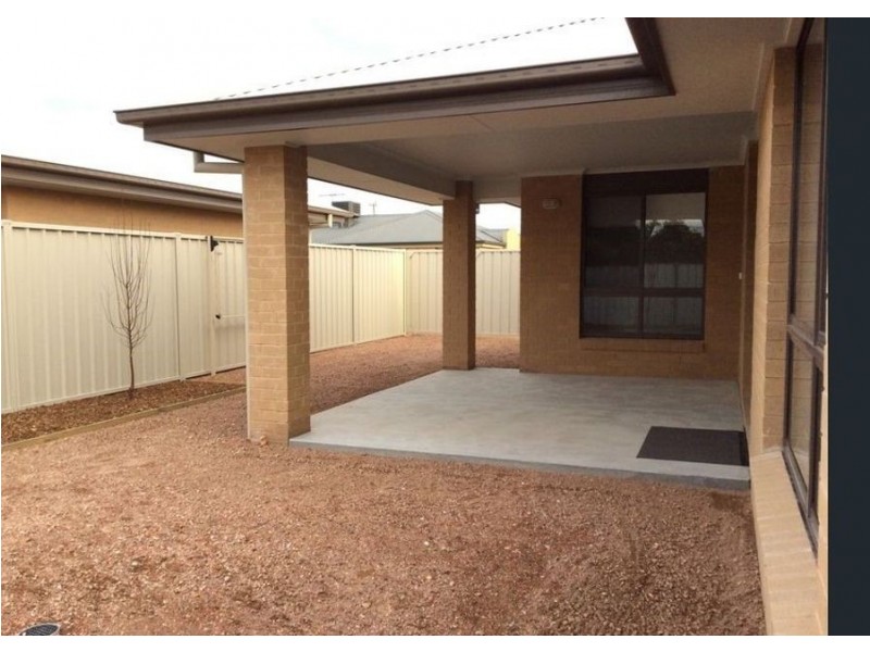 1/364 Cambourne Street, Lavington NSW 2641