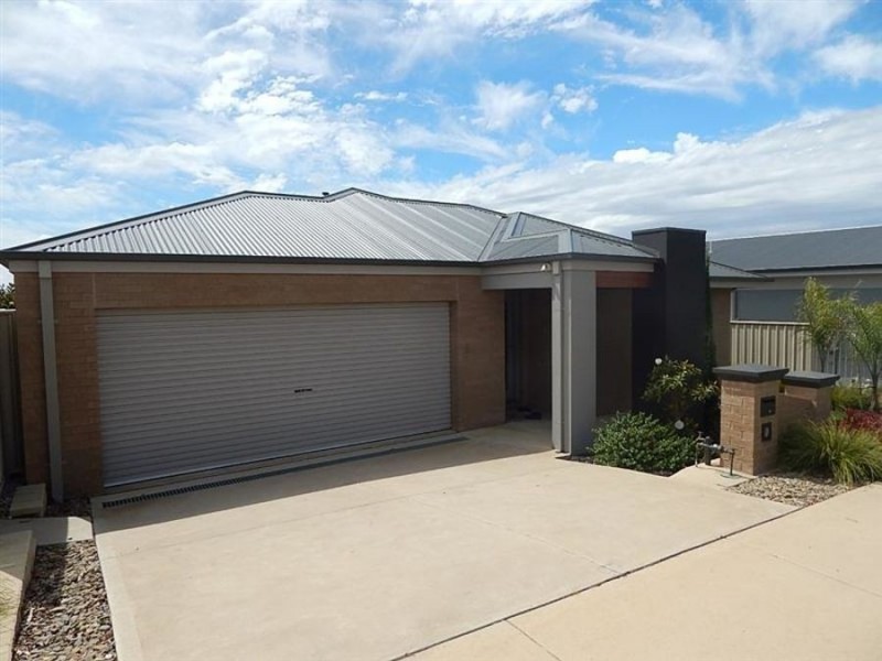 38 Victoria Cross Parade, Wodonga VIC 3690