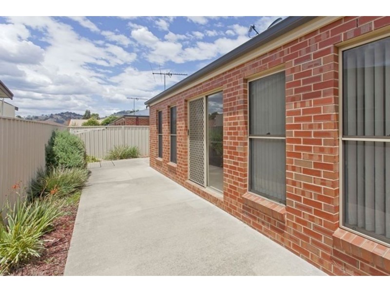 2/62 Wigg Street, Wodonga VIC 3690