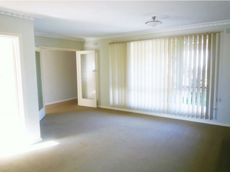 401 English Avenue, Lavington NSW 2641