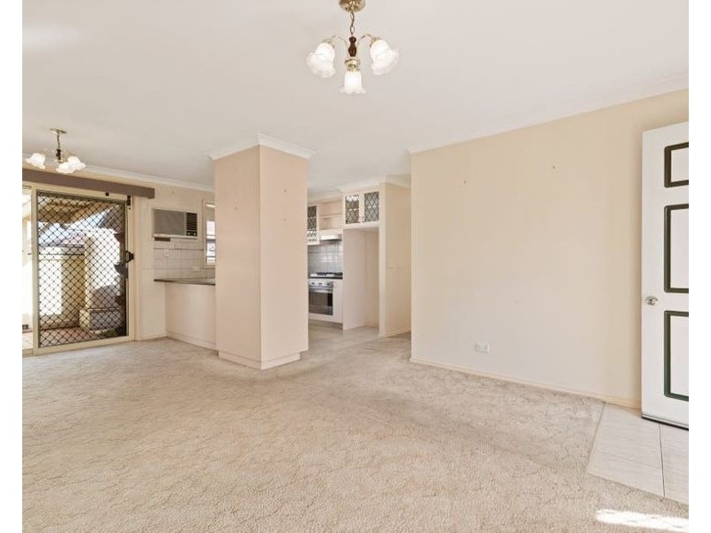 2/9 Rachel Court, Lavington NSW 2641