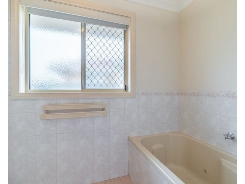 2/9 Rachel Court, Lavington NSW 2641