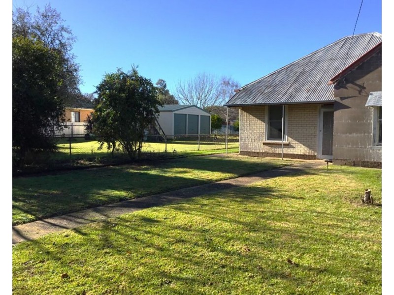 562 Hague Street, Lavington NSW 2641