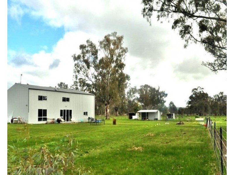 63 Rangeview Drive, Jindera NSW 2642