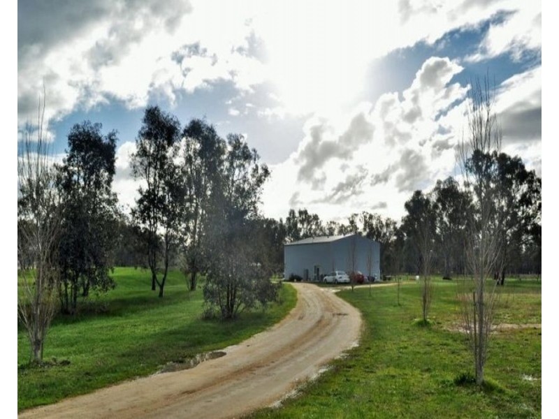 63 Rangeview Drive, Jindera NSW 2642