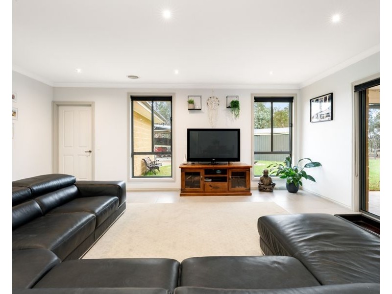 16 Chervil Place, Baranduda VIC 3691