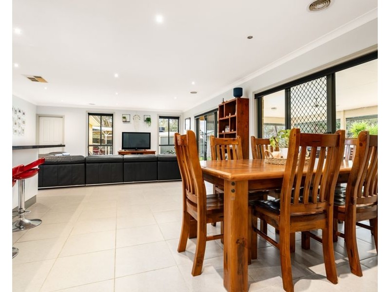 16 Chervil Place, Baranduda VIC 3691