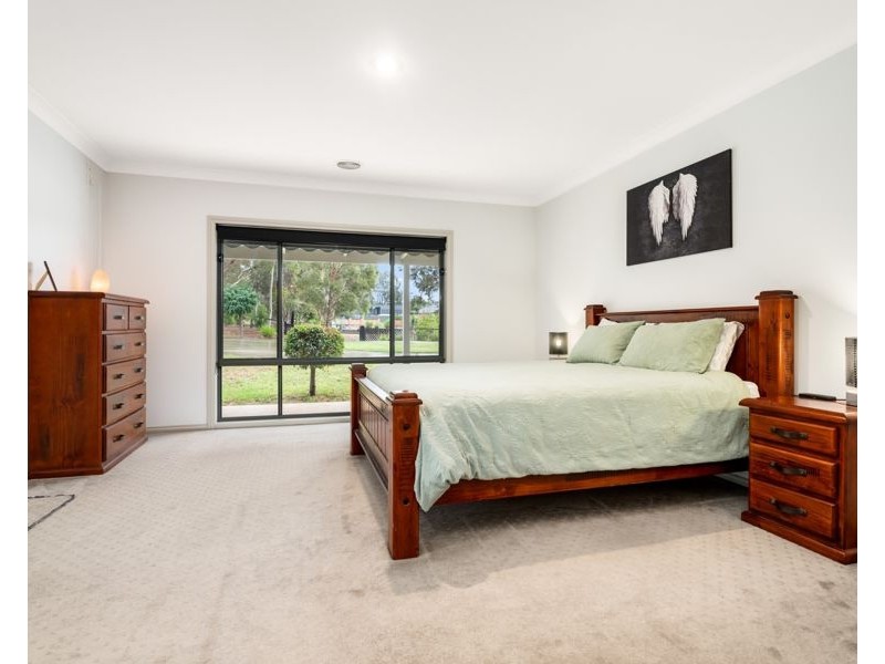 16 Chervil Place, Baranduda VIC 3691