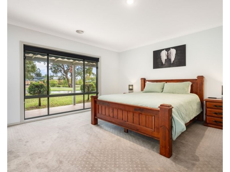 16 Chervil Place, Baranduda VIC 3691