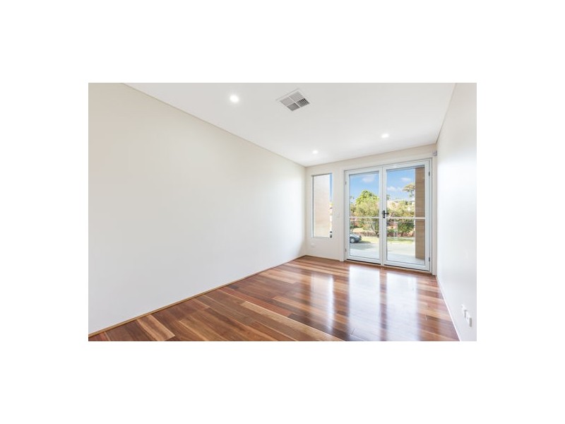 6a Raimonde Road, Eastwood NSW 2122