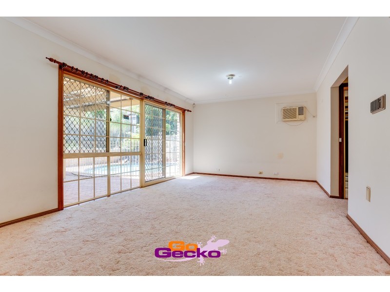 37 Lindfield Circuit, Robertson QLD 4109