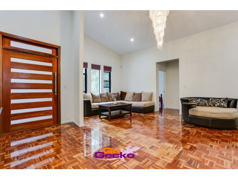 5 Lomandra Place, Forest Lake QLD 4078