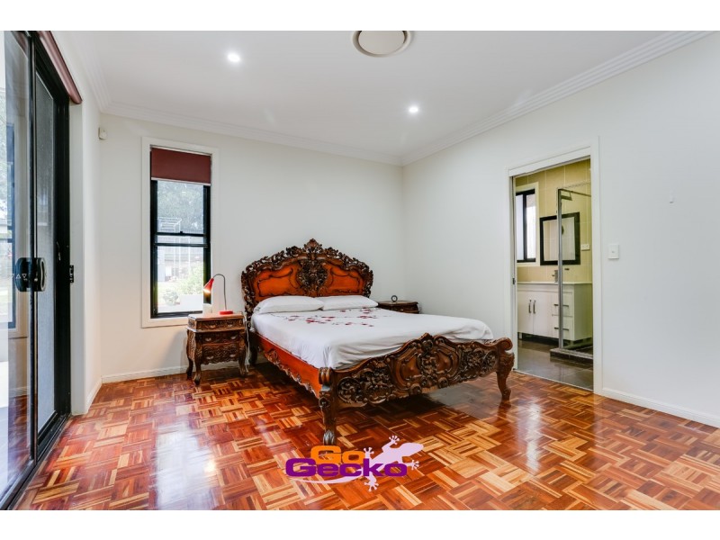 5 Lomandra Place, Forest Lake QLD 4078