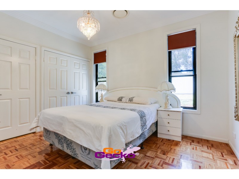 5 Lomandra Place, Forest Lake QLD 4078