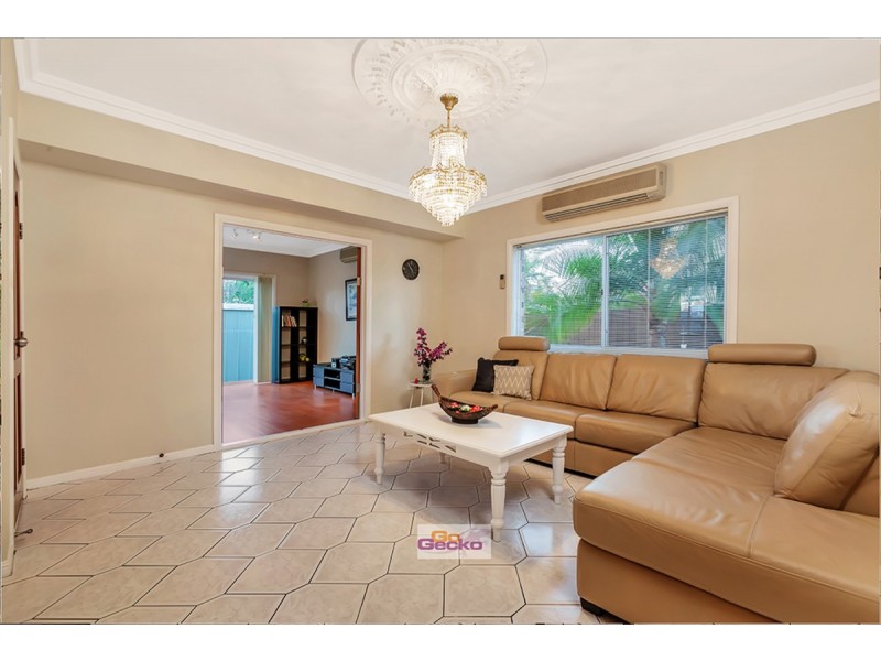 8 Jasmine Court, Calamvale QLD 4116