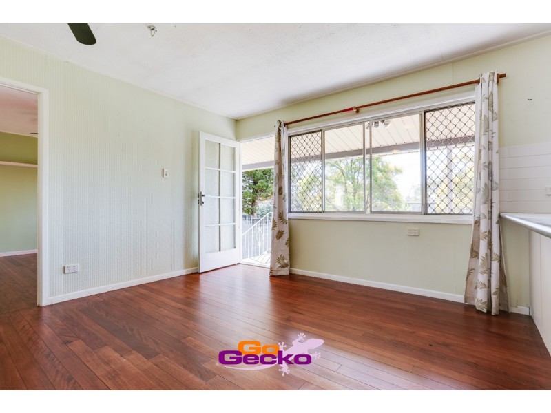 6 Sandra Street, Kingston QLD 4114