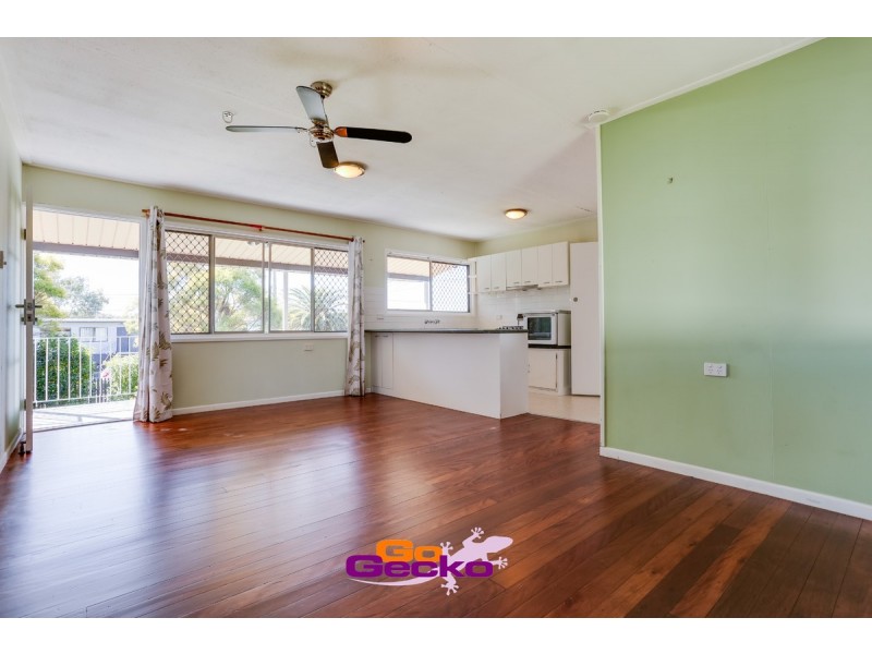 6 Sandra Street, Kingston QLD 4114