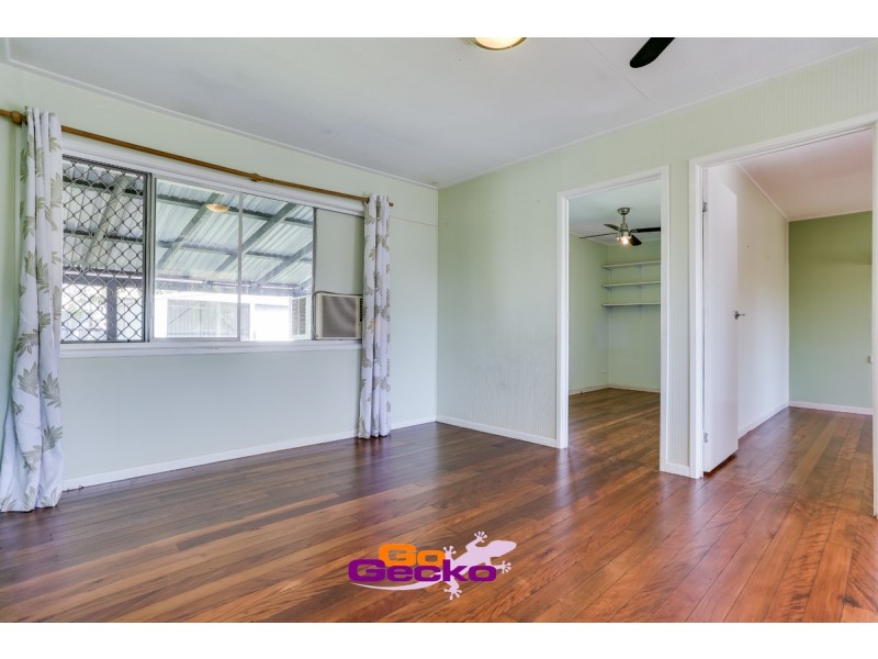 6 Sandra Street, Kingston QLD 4114