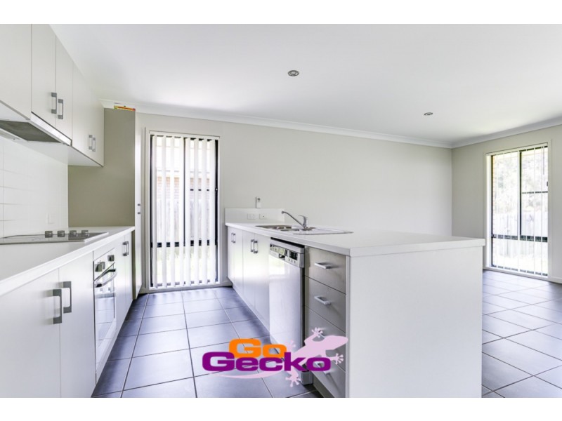 23 John Davison Place, Crestmead QLD 4132