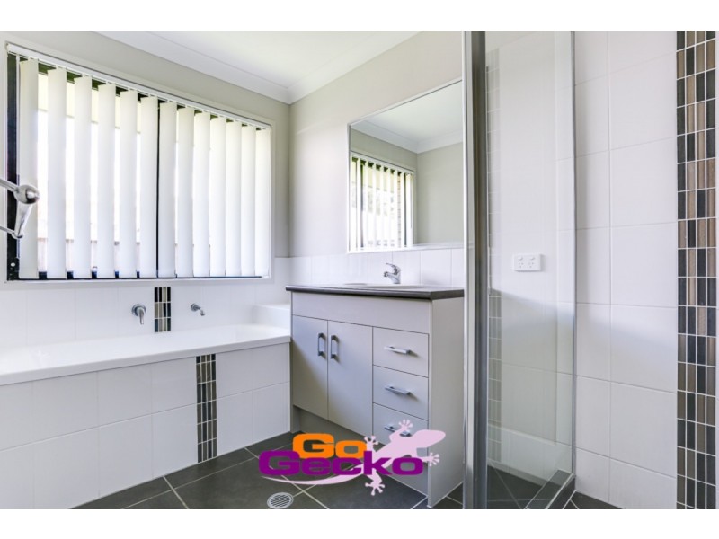 23 John Davison Place, Crestmead QLD 4132